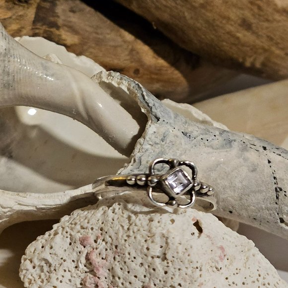 Amethyst Mini Square Ring - Picture 1 of 6